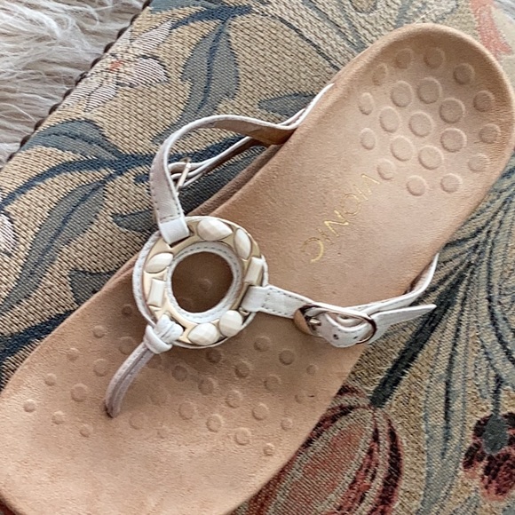 Vionic Ricci Sandals size 8 - Picture 3 of 7